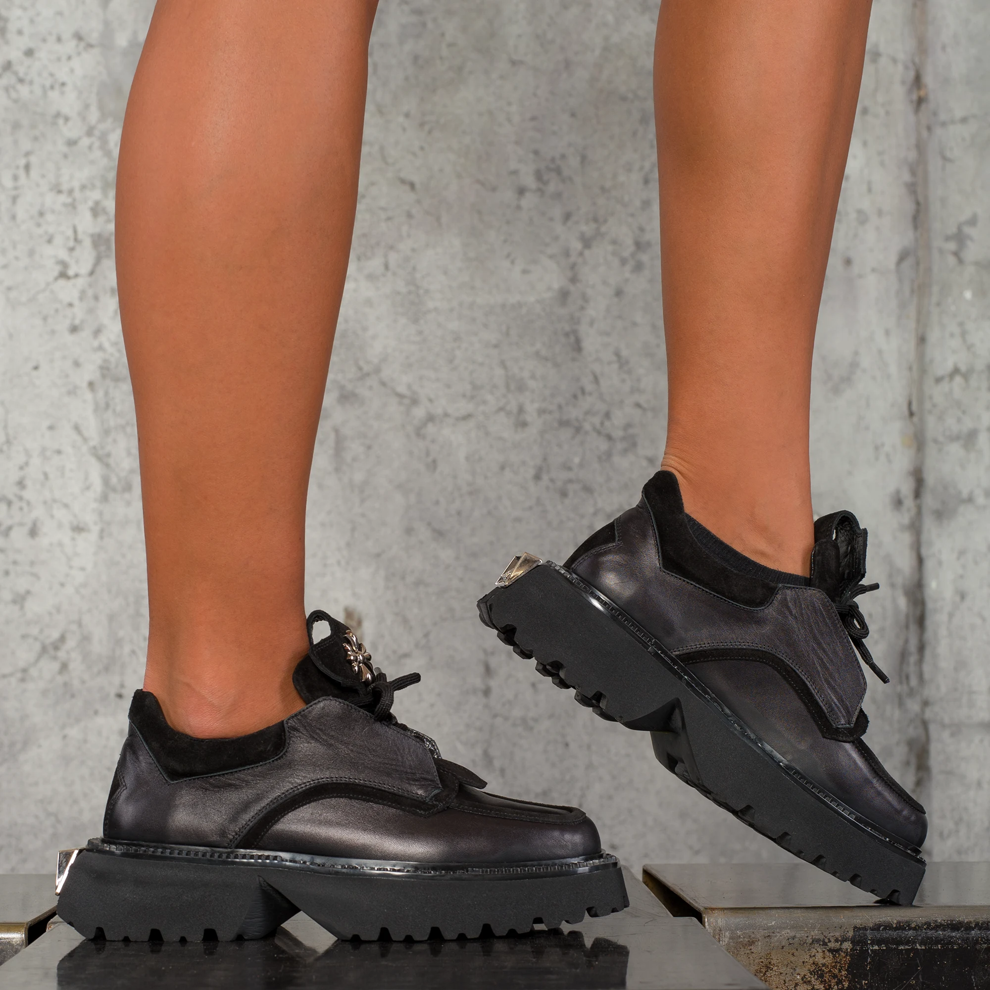 Кецове Avalon, Черен Цвят