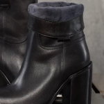 Боти Corsica, Черен Цвят