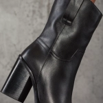 Боти Corsica, Черен Цвят